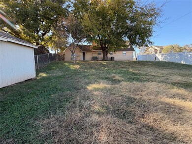 714 N 5th St, Weatherford, OK 73096 - photo 7