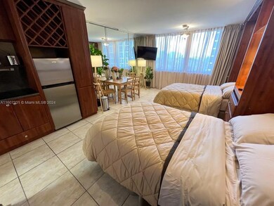 19201 Collins Aveavailbnow unit 428, Sunny Isles Beach, FL 33160 - photo 3