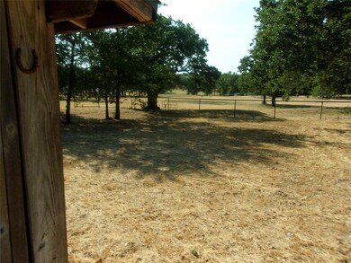 1636 County Road 3672, Springtown, TX 76082 - photo 3