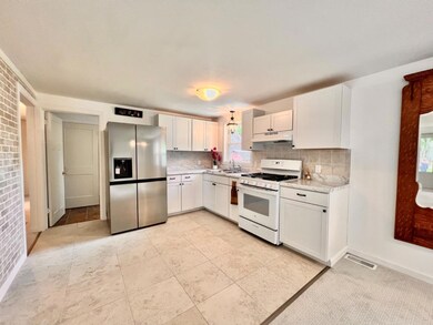 607 Floyd Ave, Versailles, IN 47042 - photo 5