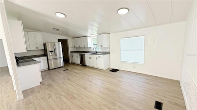 3335 Fox Ridge Blvd, Zephyrhills, FL 33543 - photo 5