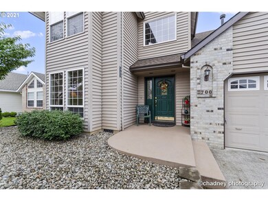 700 SW 27th Way, Troutdale, OR 97060 - photo 3