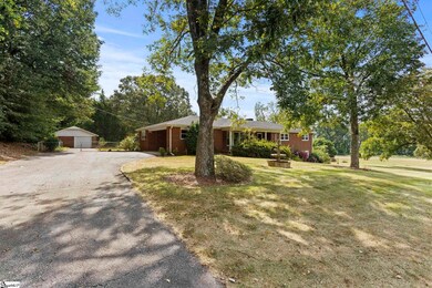 2432 Old Furnace Rd, Boiling Springs, SC 29316 - photo 4