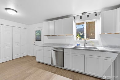 453 SW View Dr, Port Orchard, WA 98367 - photo 6