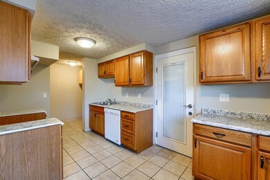 656 Cherry Ridge Rd, Columbus, OH 43228 - photo 6