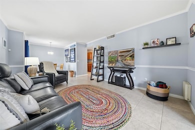 10433 Carrollbrook Ct unit 105, Tampa, FL 33618 - photo 7