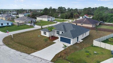 111 SW Euler Ct, Port Saint Lucie, FL 34953 - photo 2