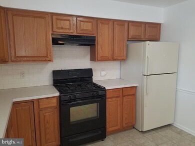 1206 Simpson St, Crum Lynne, PA 19022 - photo 7