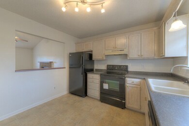 117 Creekview Dr, Jacksonville, NC 28540 - photo 6