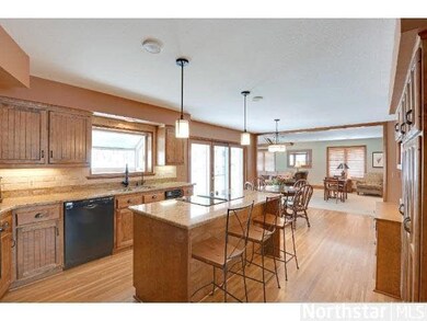 18090 Covington Rd, Minnetonka, MN 55345 - photo 6