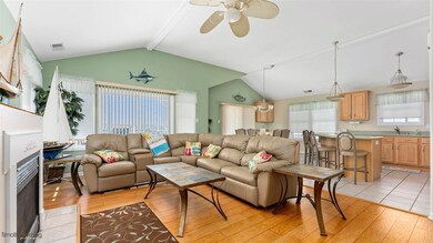 409 W Spicer Ave unit B Top FLR, Wildwood, NJ 08260 - photo 3