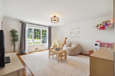 906 Barnett Dr, Cedar Falls, IA 50613 - photo 5