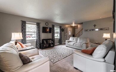 216 Rhoads Ave, Lincoln, IL 62656 - photo 6