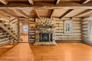 538 Plainfield Rd, Greensboro, NC 27455 - photo 4