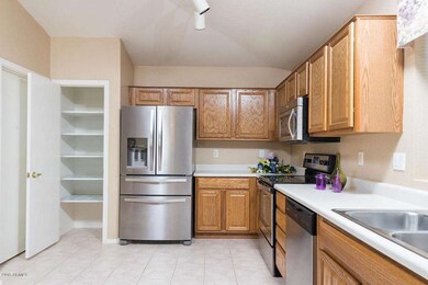 NEW SS Appliances W/Pantry
