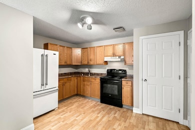 7 Saint James Place unit 724, Nashua, NH 03062 - photo 6