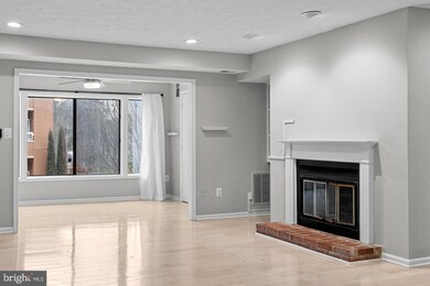 2326 Hunters Run Dr, Reston, VA 20191 - photo 7