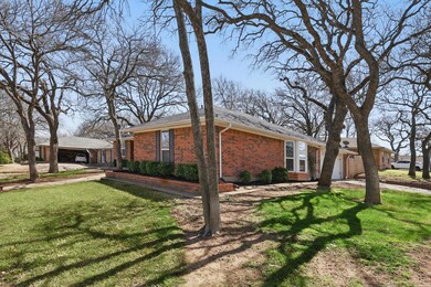 737 Highland Crest Dr, Hurst, TX 76054 - photo 2