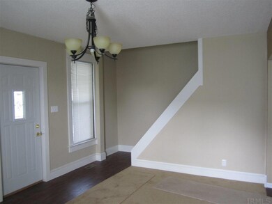 338 W 4th St, Auburn, IN 46706 - photo 2