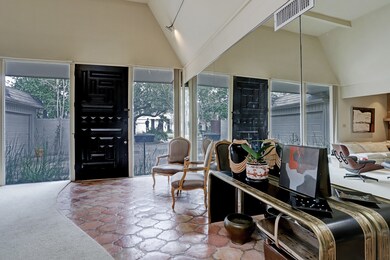 255 Tamerlaine Dr, Houston, TX 77024 - photo 4