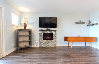 7312 Seawall Blvd unit 115, Galveston, TX 77551 - photo 4