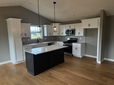 1725 Bluestone Dr, Normal, IL 61761 - photo 3