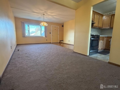 10 Woodlawn Cir, Keyport, NJ 07735 - photo 4