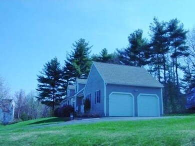 28 Dogwood Cir, Holden, MA 01520 - photo 4