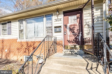 7404 Jodie Ct, New Carrollton, MD 20784 - photo 4