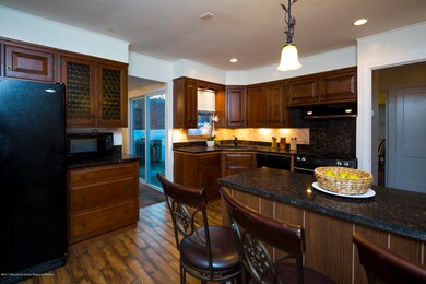 16_Kitchen-7