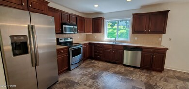 148 Arbutus Ln, Milford, PA 18337 - photo 7