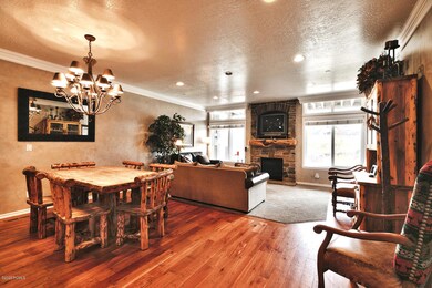 6486 UT39 23 Huntsville UT-large-006-008