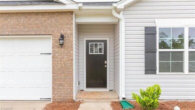 *Photos are of model home and are for representational use only*