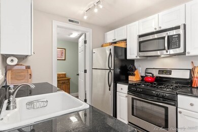 46-48 Purchase St unit 4, Newburyport, MA 01950 - photo 7