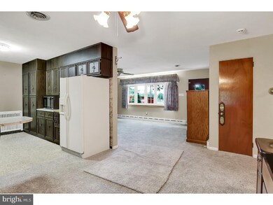 425 Chestnut St, Shoemakersville, PA 19555 - photo 5