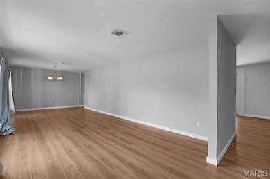 1019 Orchard Lakes Dr, Saint Louis, MO 63146 - photo 5