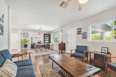 Living room/dining room