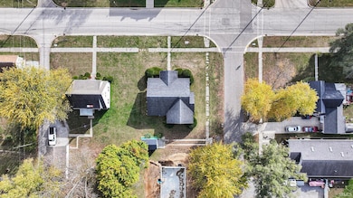 211 W Catherine St, Milford, IN 46542 - photo 4