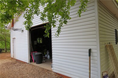 Detached garage