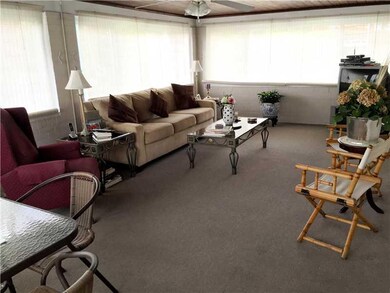 Family Room. Familyroom