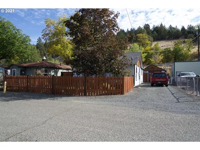 120 N Clark St, Canyon City, OR 97820 - photo 2