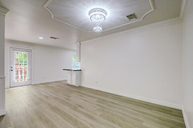 7442 Tall Pines Dr, Houston, TX 77088 - photo 4