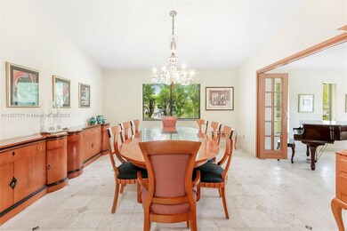 Grand formal dining