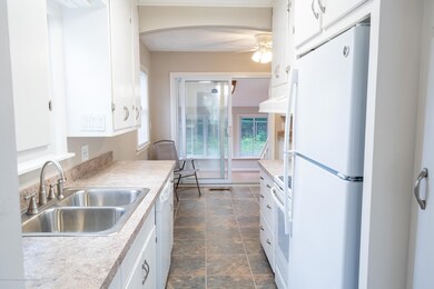Hecksel_George-Kitchen-11