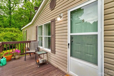 142 Sweetwater Dr, Statesville, NC 28625 - photo 4