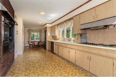 195 Grove St, Cambridge, MA 02138 - photo 7