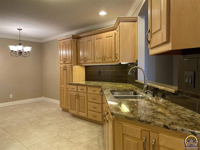 1113 SW Red Oaks Place, Topeka, KS 66615 - photo 7