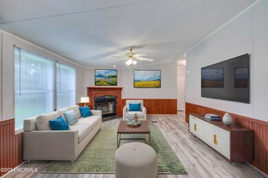 396RichardSwitchEdit-26_Staged