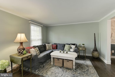 2902 Rock Manor Ct, Herndon, VA 20171 - photo 3