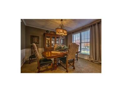 Chic Dining Room!
